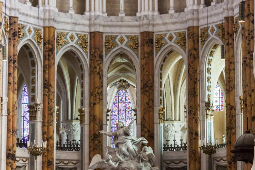 cathedrale-de-chartres-interieur Chartres - Private Guided Tour