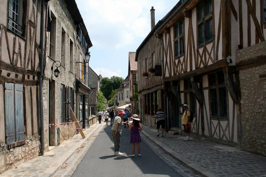 provins-street Provins - Private Guided Tour
