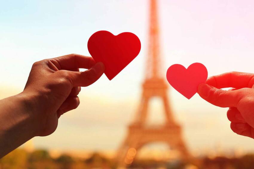 ROMANTIC OUTINGS IN PARIS