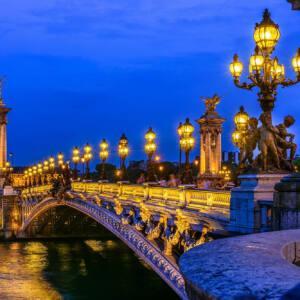 GOURMET DINNER AND PARIS-BY-NIGHT TOUR
